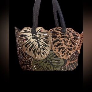 Beverly Feldman 2 handle leaf purse with insert